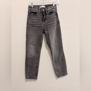 ZARA Women’s Gray Straight-Leg Jeans